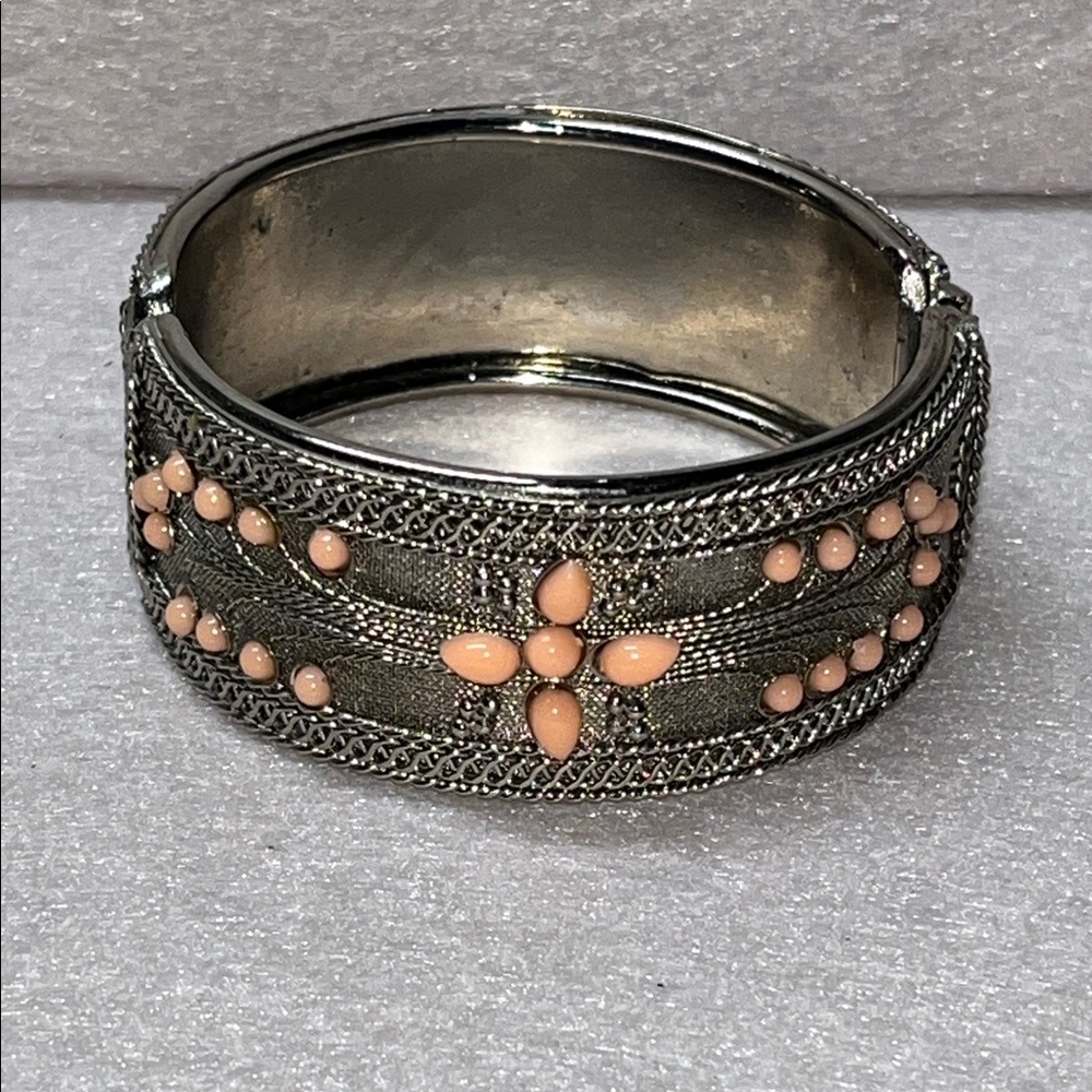 Vintage Clamp Silver-Tone Floral Bangle